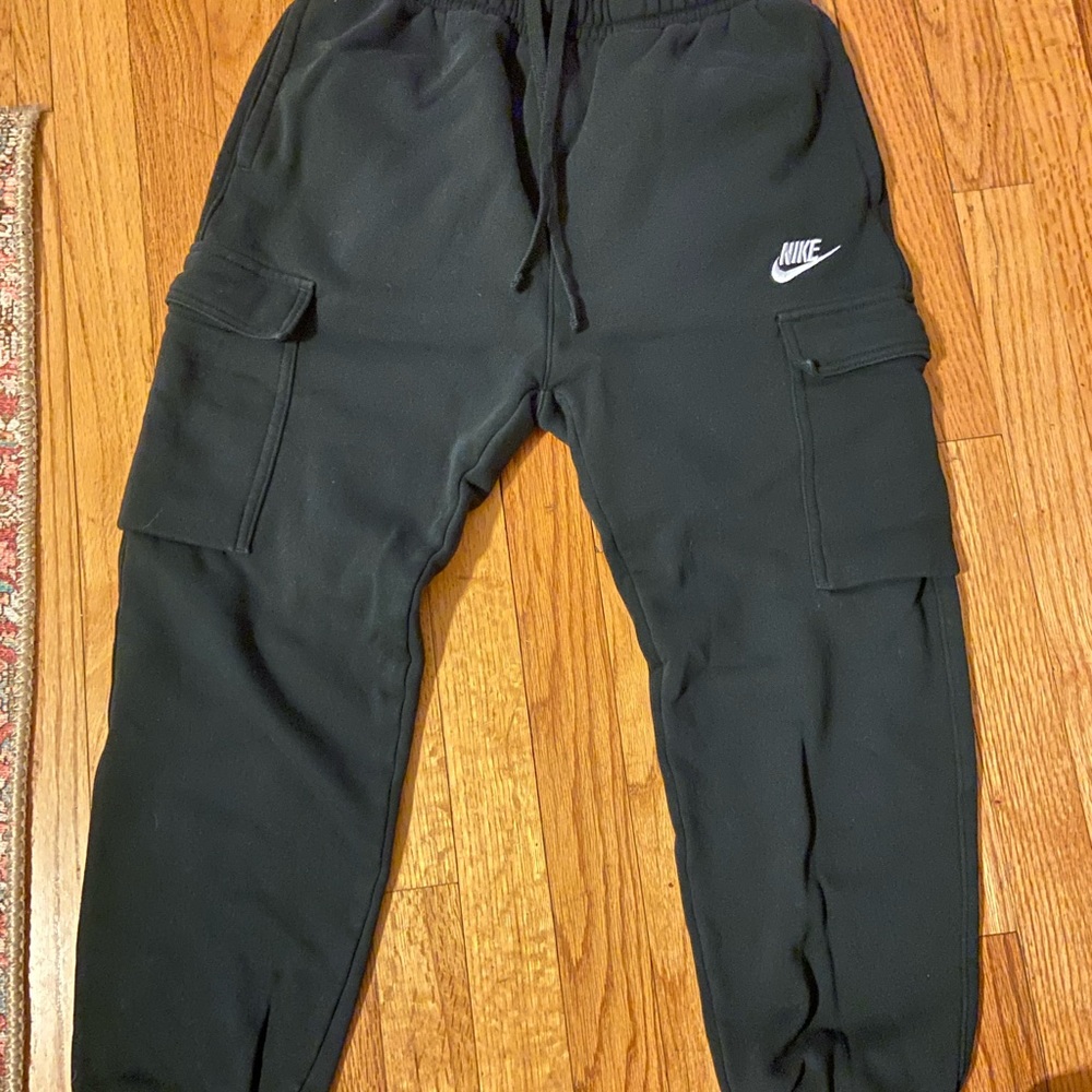 Nike Cargo Joggers